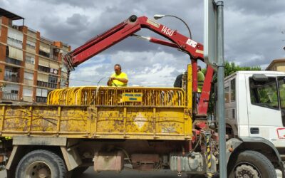 El Ayuntamiento comienza a retirar el vallado de protección del barrio de La Morenica
