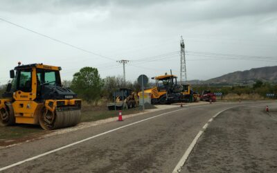 Asfaltado de la carretera de acceso a Peña Rubia